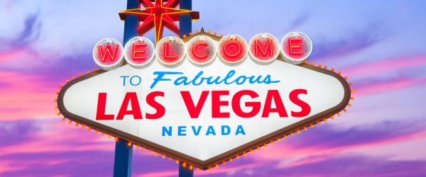 Las Vegas Ortsschild abends, Glasbild Panorama Zu verkaufen – Bild 5